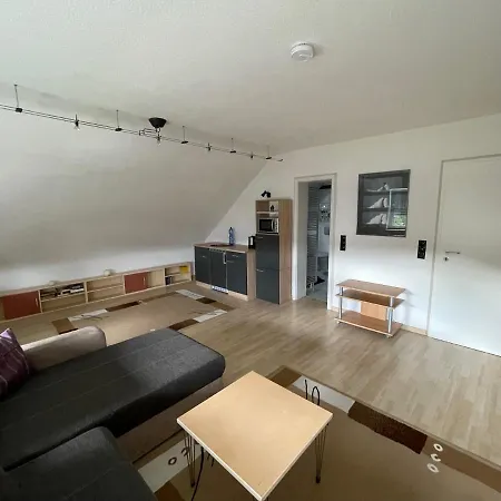 Grosses Im Dg Eines Zweifamilienhause Apartamento Mühlheim